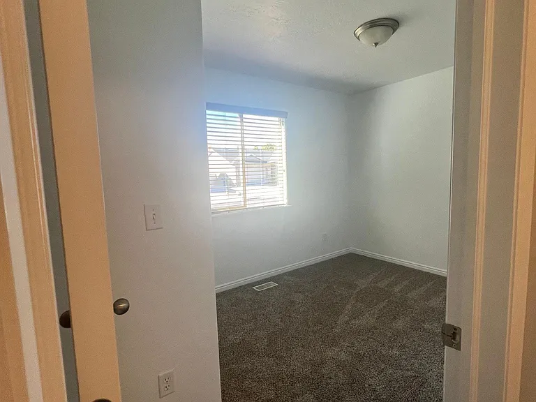 1515 S Spring Creek Dr — Photo 8