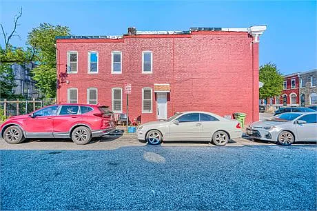 1815 Clifton Ave #2 — Photo 3