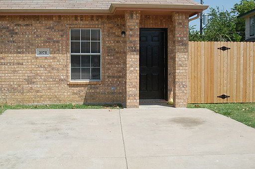 1st image of 307 Kings Way Dr APT B