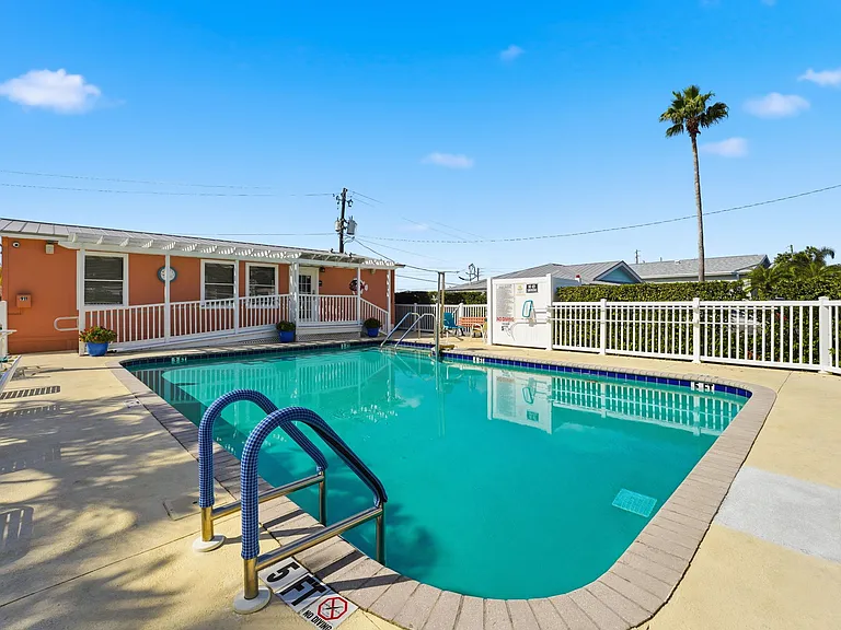 4432 Calm Harbor St — Photo 32