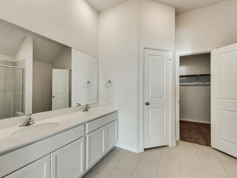 4909 Cleves Ave — Photo 16