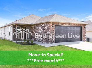 1067 Huntington Dr, Benton, AR 72019