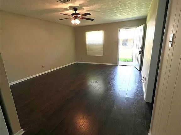 4th image of 1407 Southline St #L