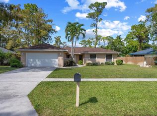 13511 Jonquil Pl, Wellington, FL 33414