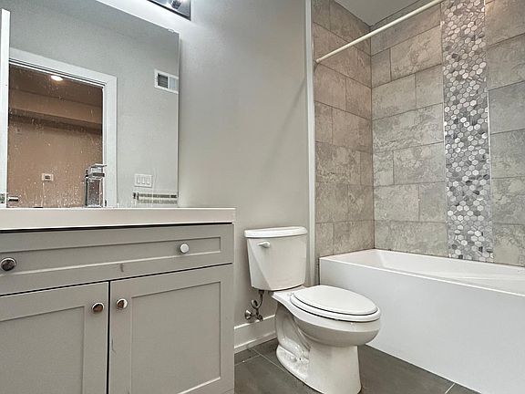 4th image of 2215 N 7th St Unit 2