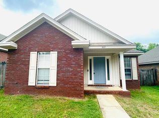 267 Thornfield Dr, Millbrook, AL 36054