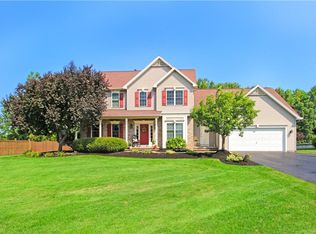 140 Bronze Leaf Trl, Rochester, NY 14612
