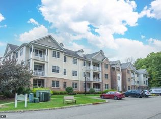 55 Zachary Way, Mount Arlington, NJ 07856