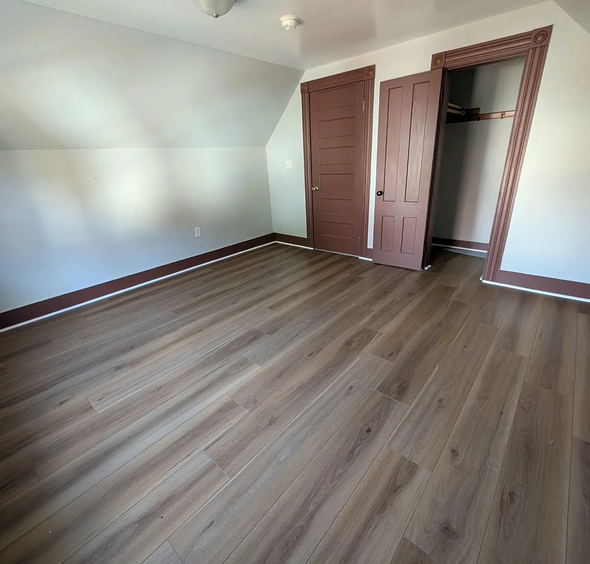 4 bed, 1.5 bath, $1,700 — Photo 3