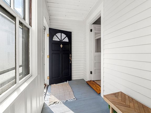 4th image of 47 Elliott St
