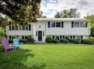 4 Spring Ln, Hopkinton, MA 01748