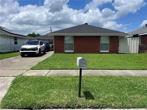 2312 Livaccari Dr, Violet, LA 70092