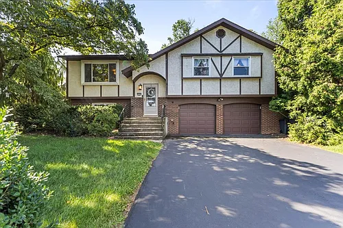 2842 Andrea Dr Photo 1