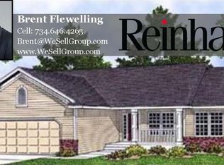 420 Grayhawk Ct, Pinckney, MI 48169