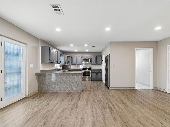 5th image of 6705 Ralston Beach Cir