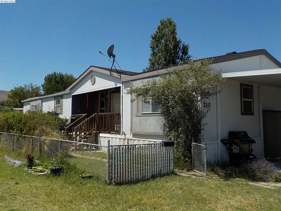 1st image of 210 Crestwood Dr