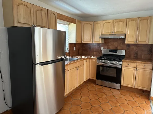 30 Murdock St, Somerville, MA