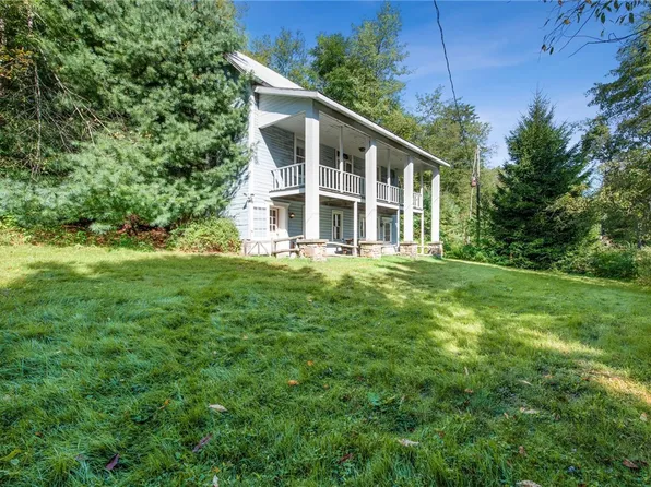 2 Mink Dr, Boswell, PA 15531