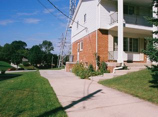 1906 Cardinal Dr, City Of Waukesha, WI 53186
