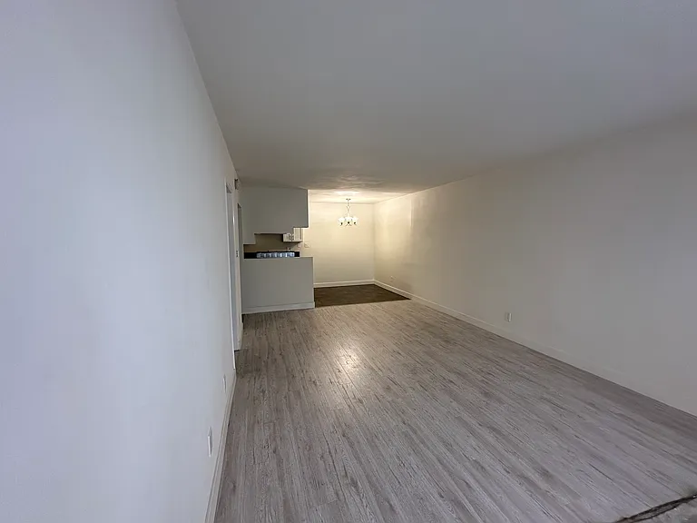 1710 Purdue Ave #102 — Photo 16