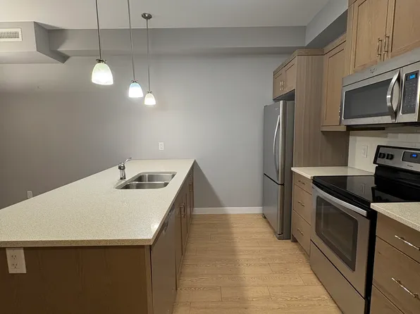 89 Creek Bend Rd #305, Winnipeg, MB R2N 0K7