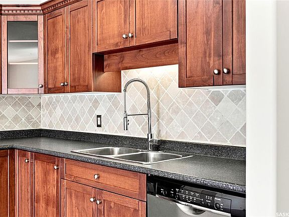 3rd image of UNIT 209-302 Nelson ROAD