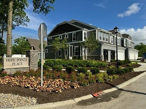 3rd image of 1624 Merlot Ln