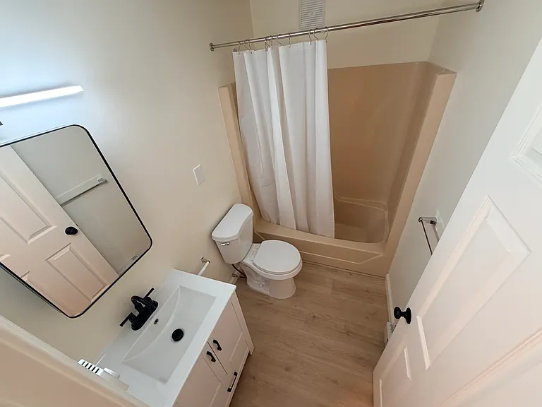 4 Penwood Dr #5 — Photo 7