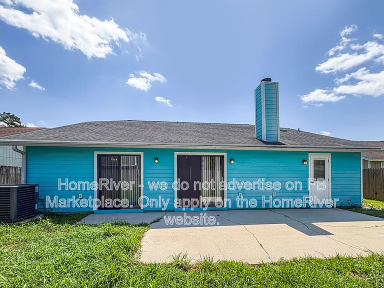 7966 Amandas Crossing Dr E — Photo 20