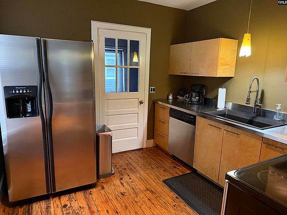 5th image of 49 Kingsgate Dr