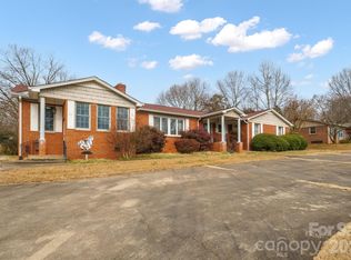 216 Country Club Rd, Shelby, NC 28150