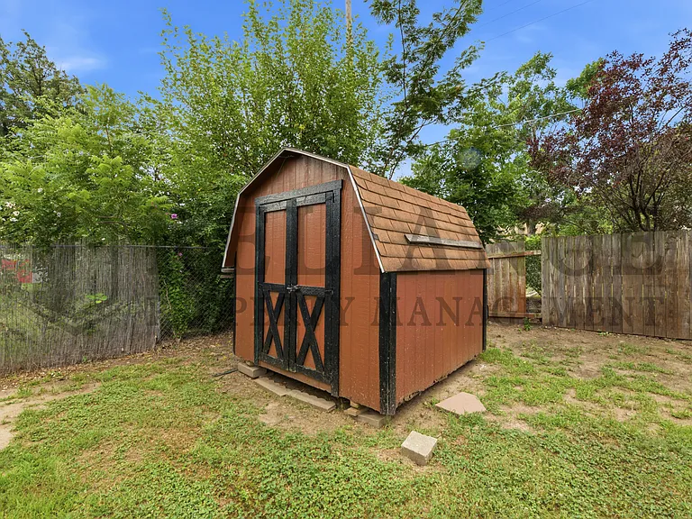 9923 W Binter Ln — Photo 9
