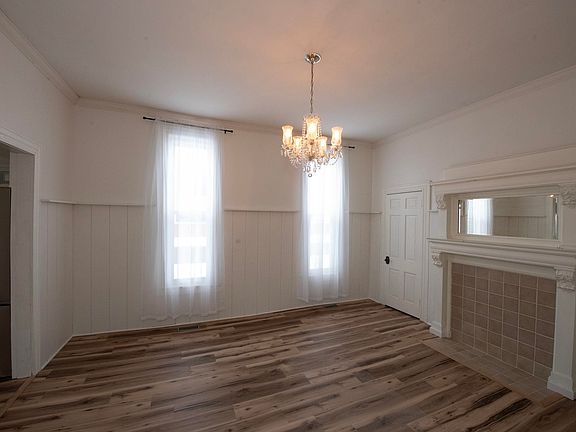 3rd image of 151 W Webster St