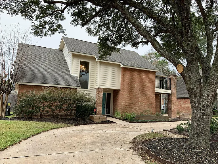 614 Ellingham Dr — Photo 1
