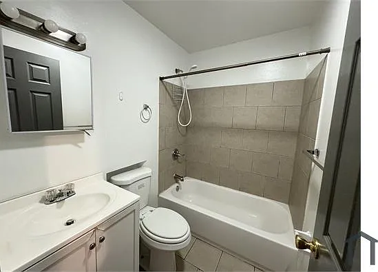 1 bed, 900 sqft, $1,000 — Photo 4