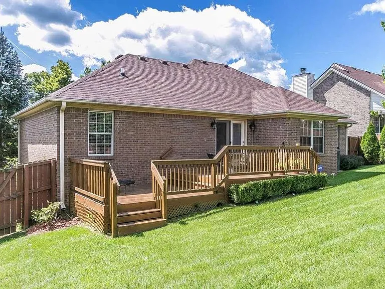361 Reynolds Dr — Photo 16