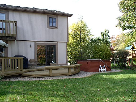 2nd image of 2056 Woodview Dr