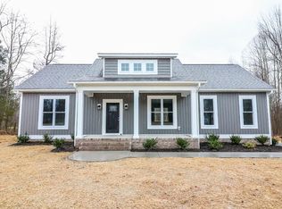 8895 Turkey Run Dr, Dinwiddie, VA 23841