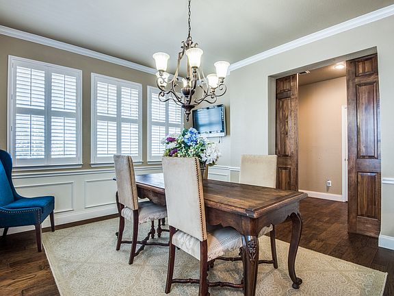 5th image of 10608 Melrose Ln