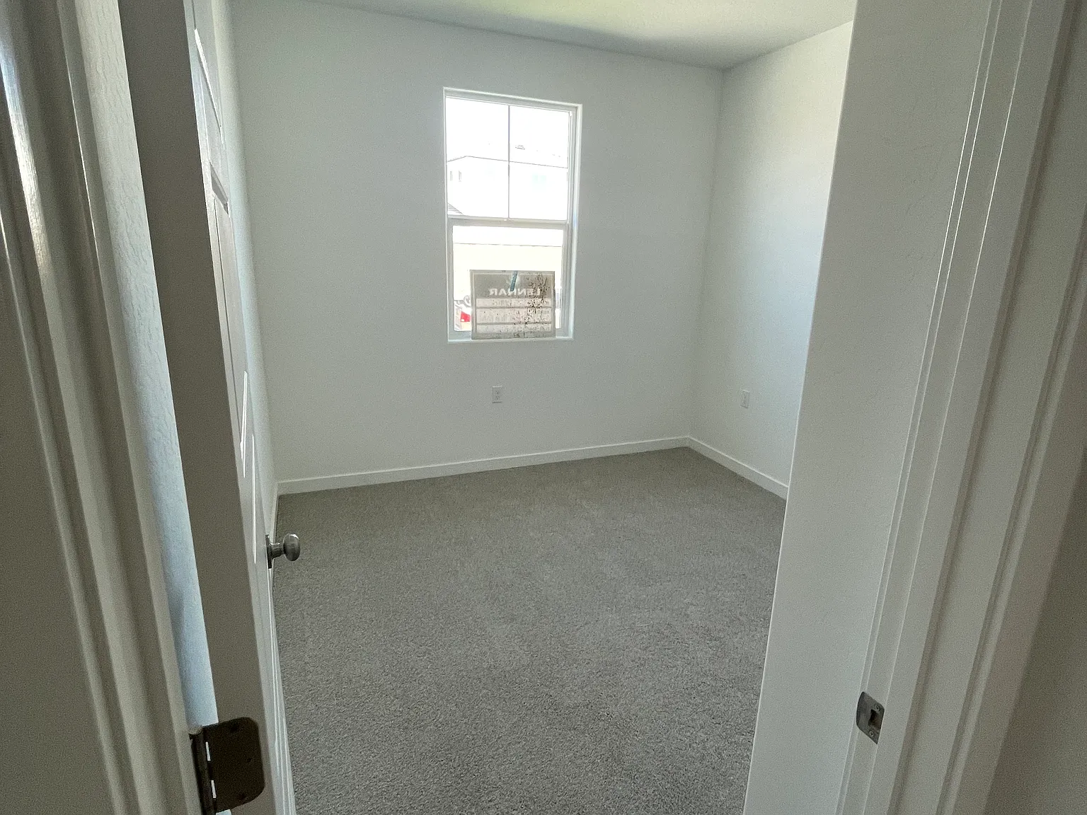 4 bed, 2103 sqft, $3,000 — Photo 4
