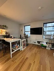 34 8th Avenue, #1B