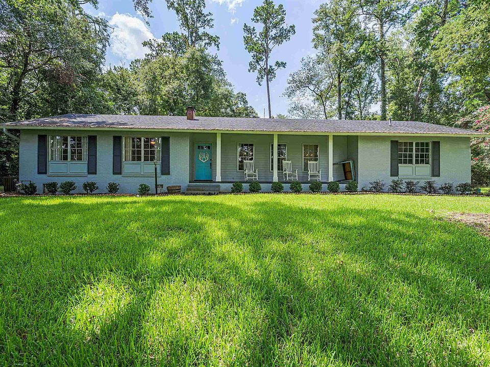 1st image of 3217 Brookforest Dr
