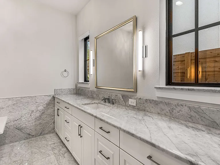 2800 Lakeside Pkwy #102 — Photo 34