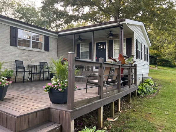 134 Hendrix Dr, Russellville, AL 35653