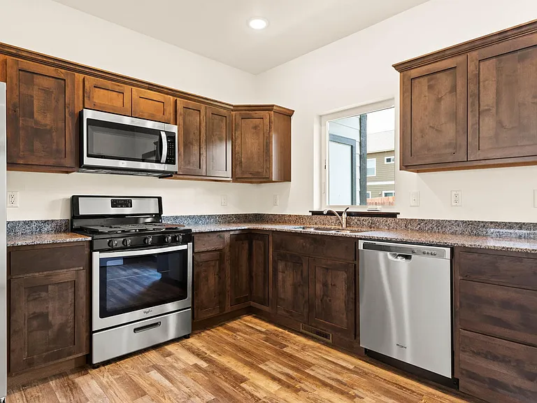 824 Rookery Ln #B — Photo 2