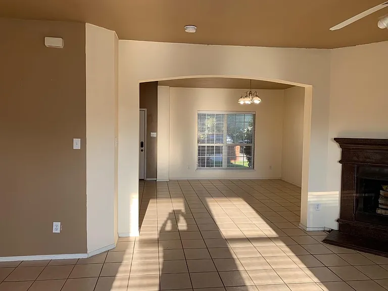 8516 Prairie Fire Dr — Photo 2