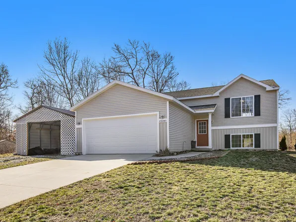 23285 Quail Ct, Pierson, MI 49339