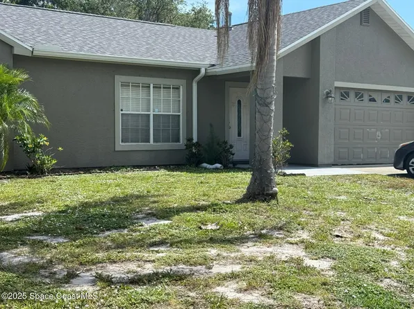 2072 Sun Valley St, Titusville, FL 32780