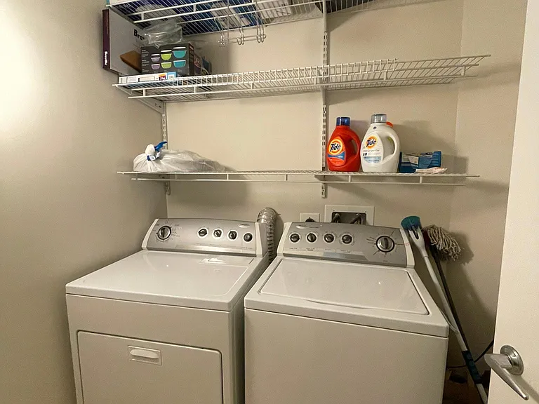 807 Davis St #907 — Photo 4