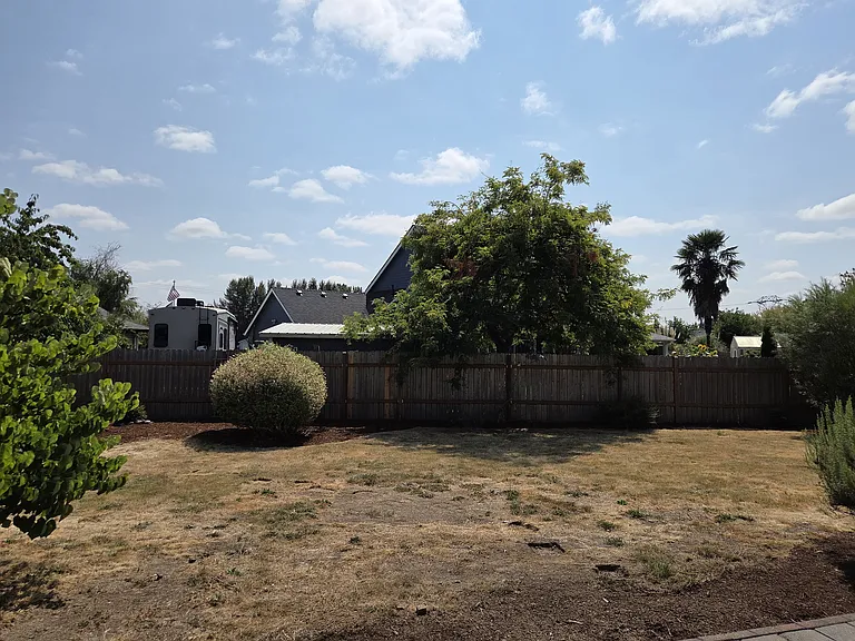 2192 Moraga Ave SE — Photo 12